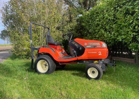 Kubota GT21 minitractor